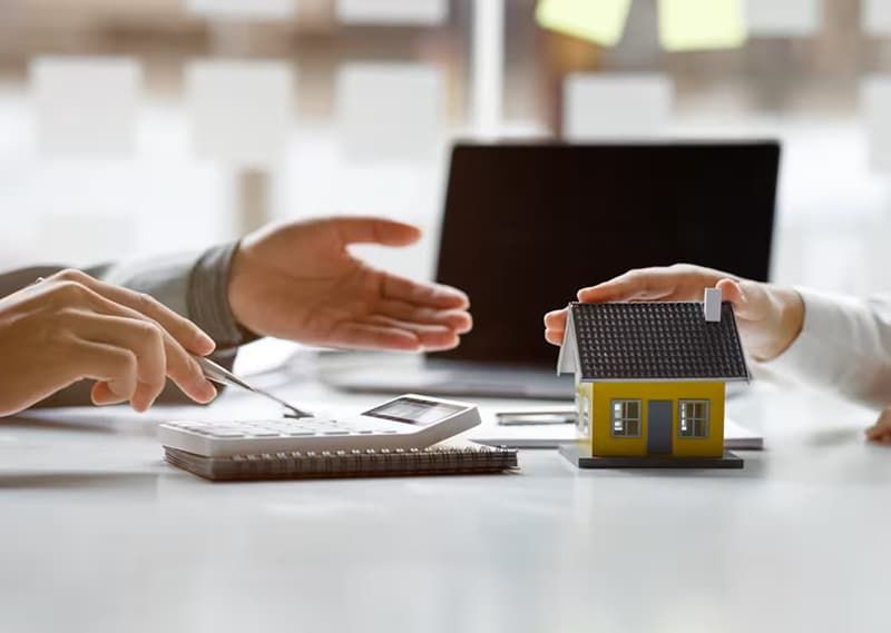How to Lock in the Best Mortgage Rate Before Everyone Else Does