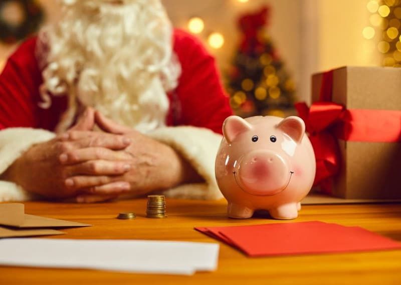 How a Christmas Club Account Can Make Holiday Spending Easier