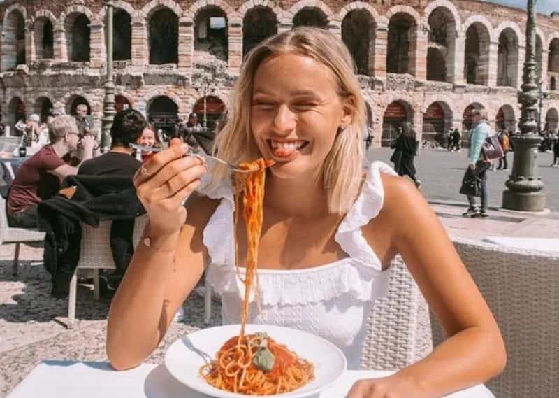 Eat Like a Local: Important Italian Dining Etiquette You Should Know